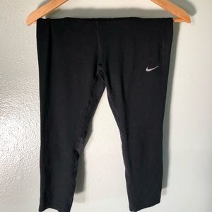 Nike dry fit women’s Capri yoga pants
